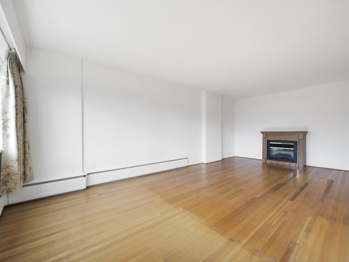 Primary Bathroom Photo of 204 6026 Tisdall Street, Vancouver, BC