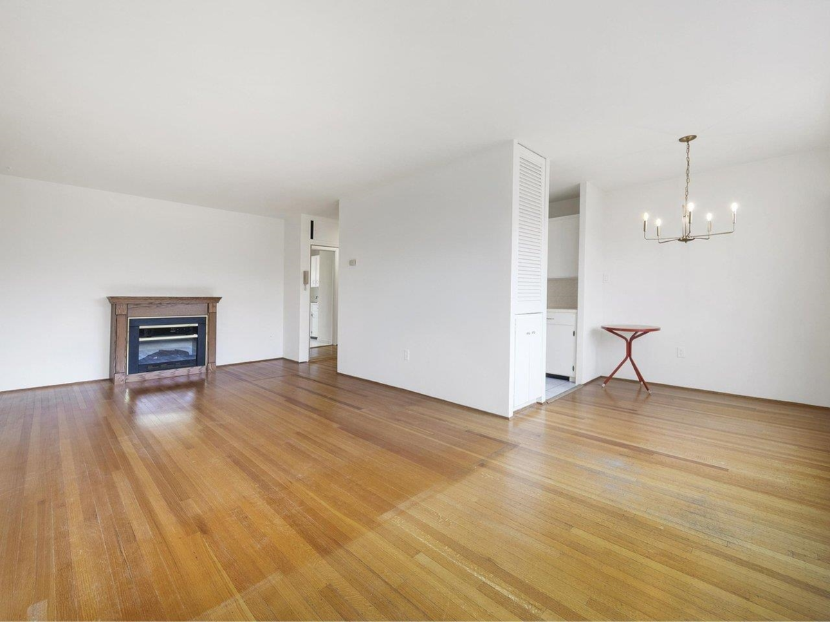 Primary Bedroom Photo of 204 6026 Tisdall Street, Vancouver, BC