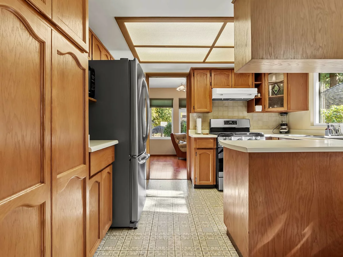 Family Room Photo of 1833 133a Street, Surrey, BC