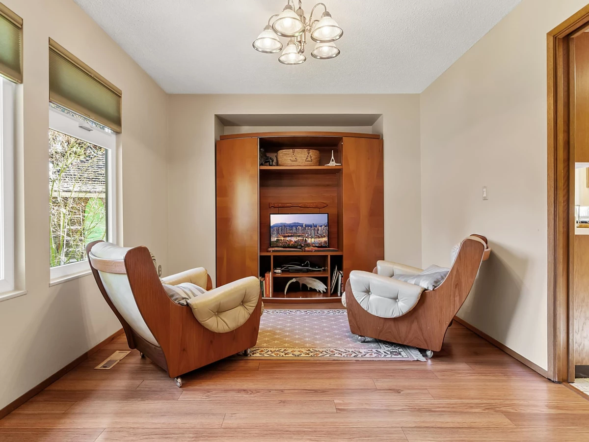 Primary Bathroom Photo of 1833 133a Street, Surrey, BC