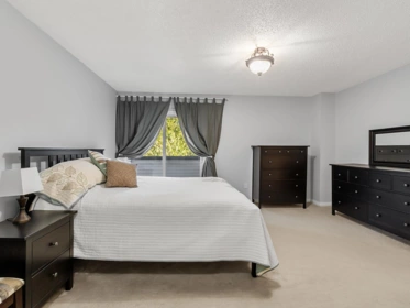 Bedroom 4 Photo of 1833 133a Street, Surrey, BC
