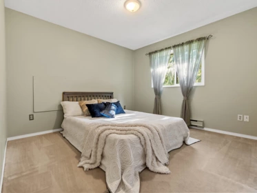 Guest Bathroom Photo of 1833 133a Street, Surrey, BC