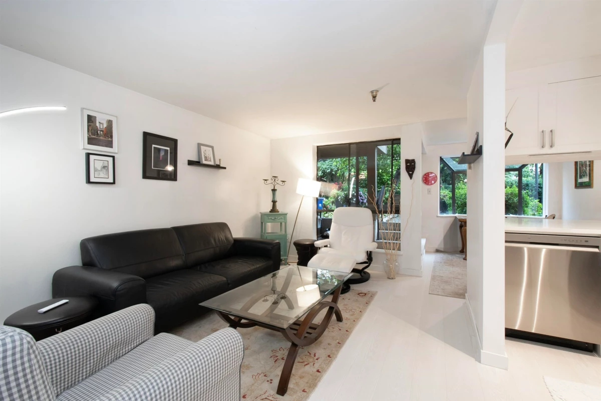 Dining Area Photo of 118 1363 Clyde Avenue, West Vancouver, BC