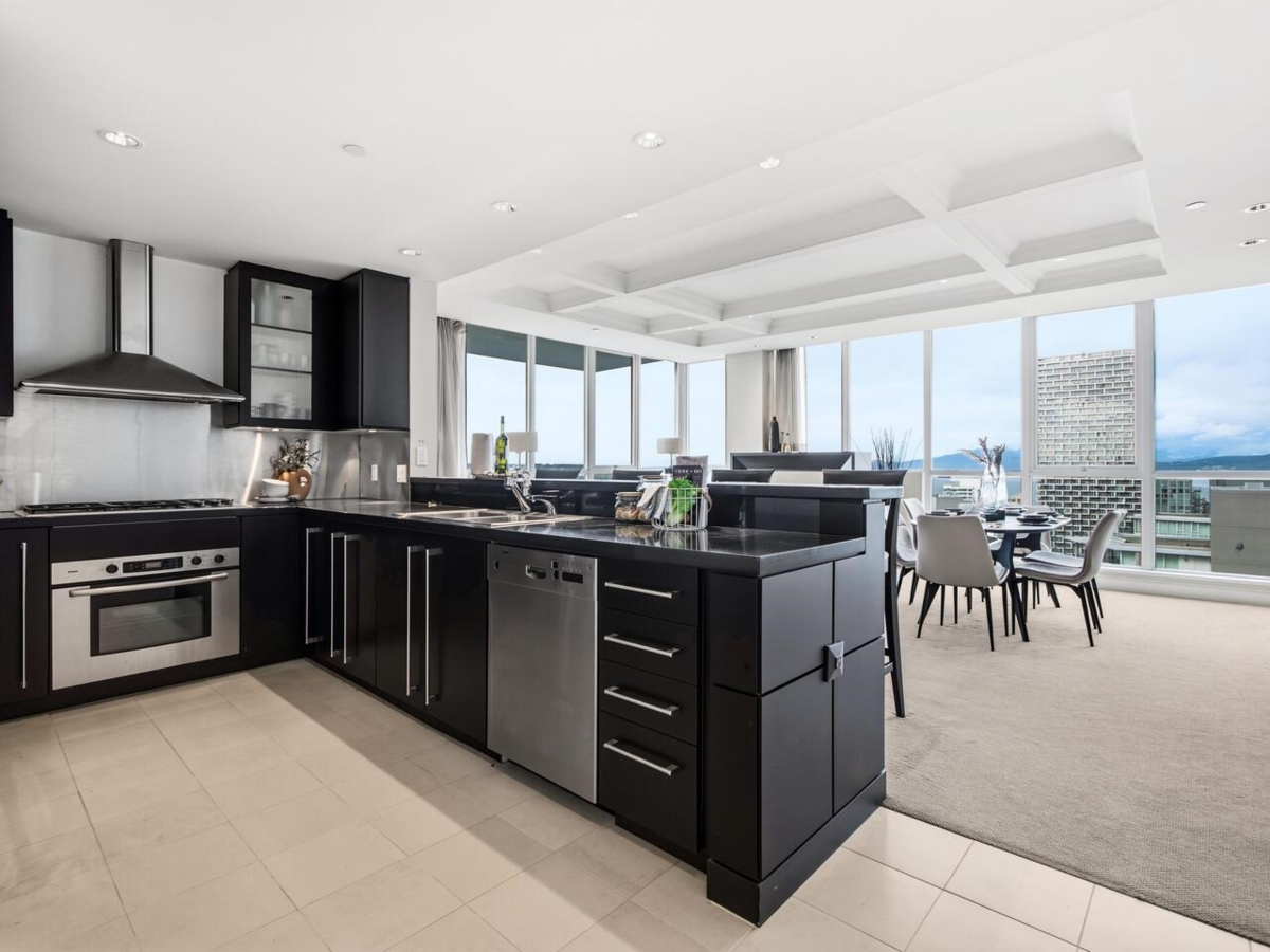Dining Area Photo of 4302 1408 Strathmore Mews, Vancouver, BC