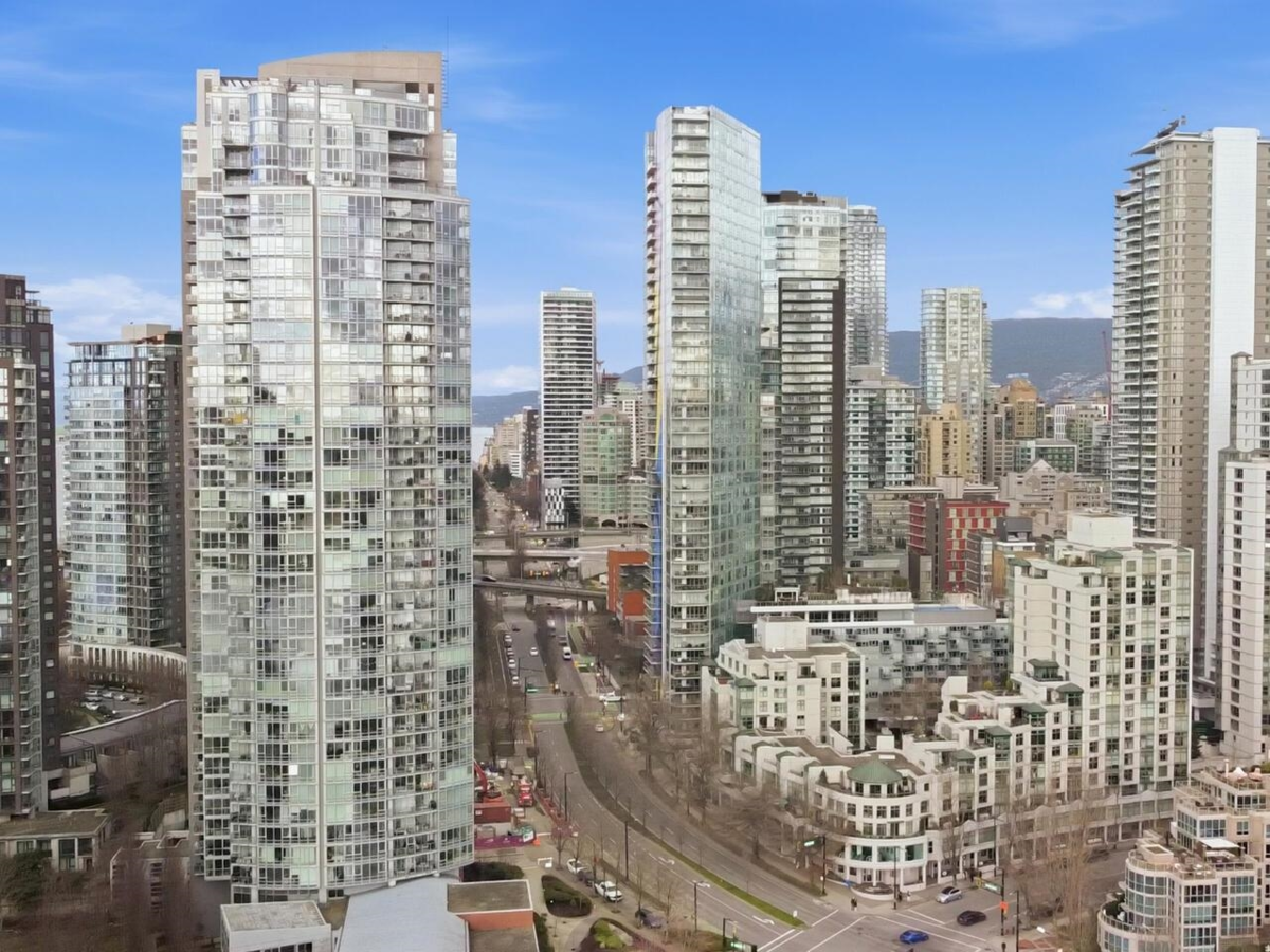 Outdoor Deck Photo of 4302 1408 Strathmore Mews, Vancouver, BC