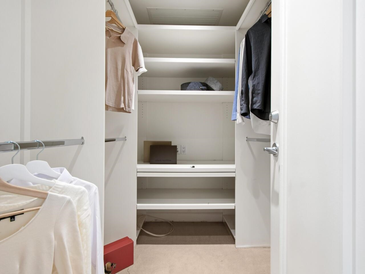 Primary Bathroom Photo of 4302 1408 Strathmore Mews, Vancouver, BC