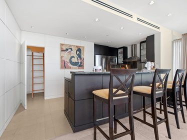 4302 1408 Strathmore Mews, Vancouver, BC