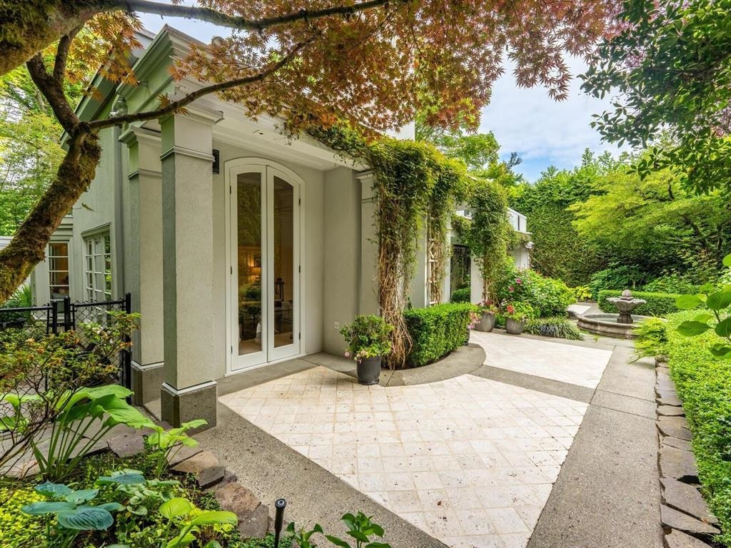 Living Room Photo of 1660 Angus Drive, Vancouver, BC