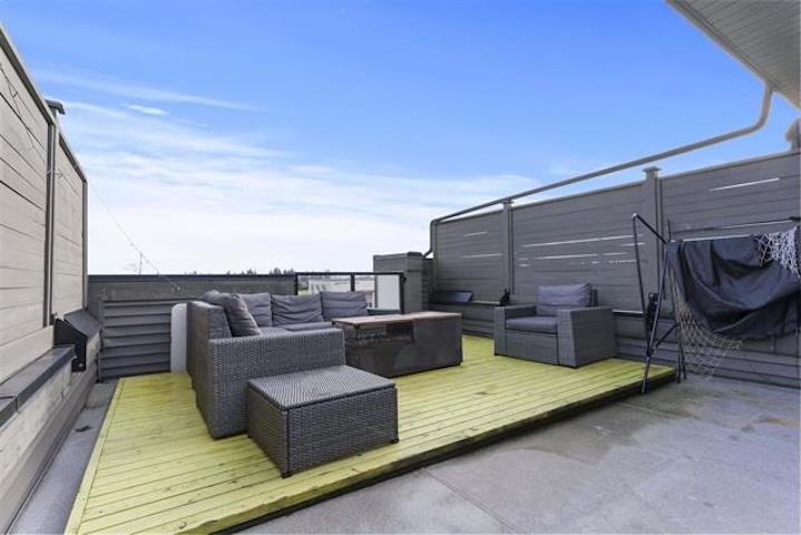 Family Room Photo of 8 7811 209 Street, Langley, BC