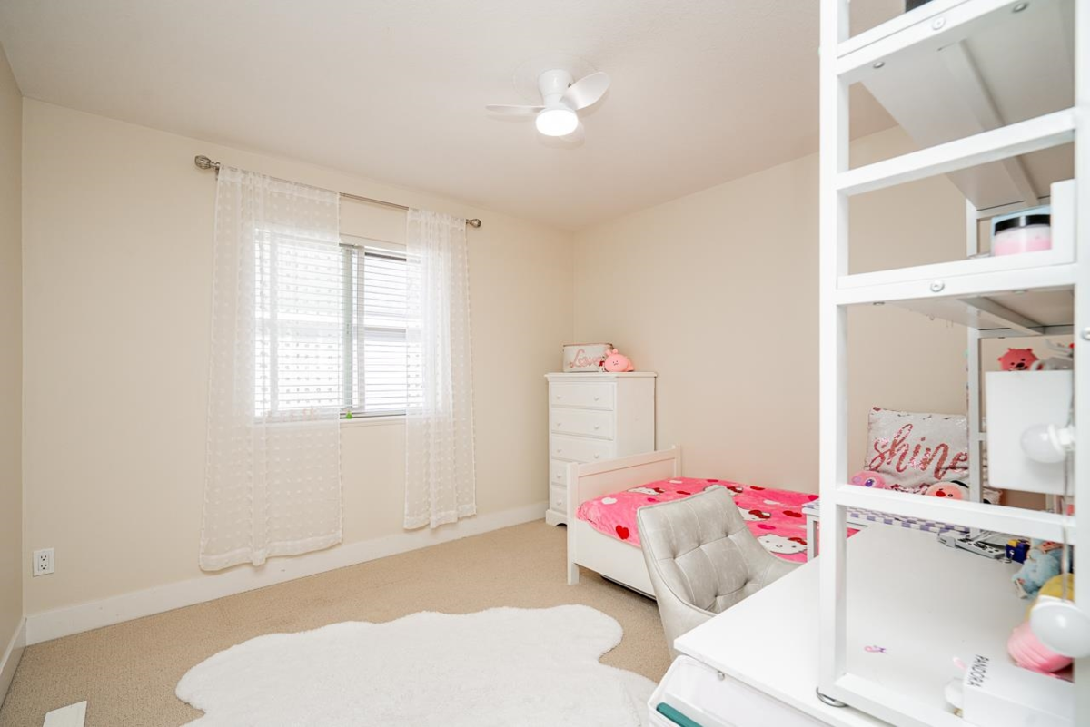 Entry Foyer Photo of 7350 194 Street, Surrey, BC