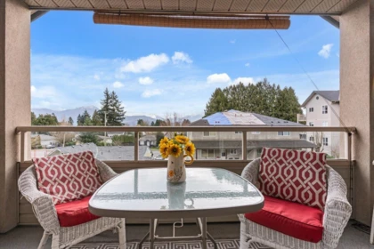 Breakfast Nook Photo of 313 46693 Yale Road, Chilliwack, BC