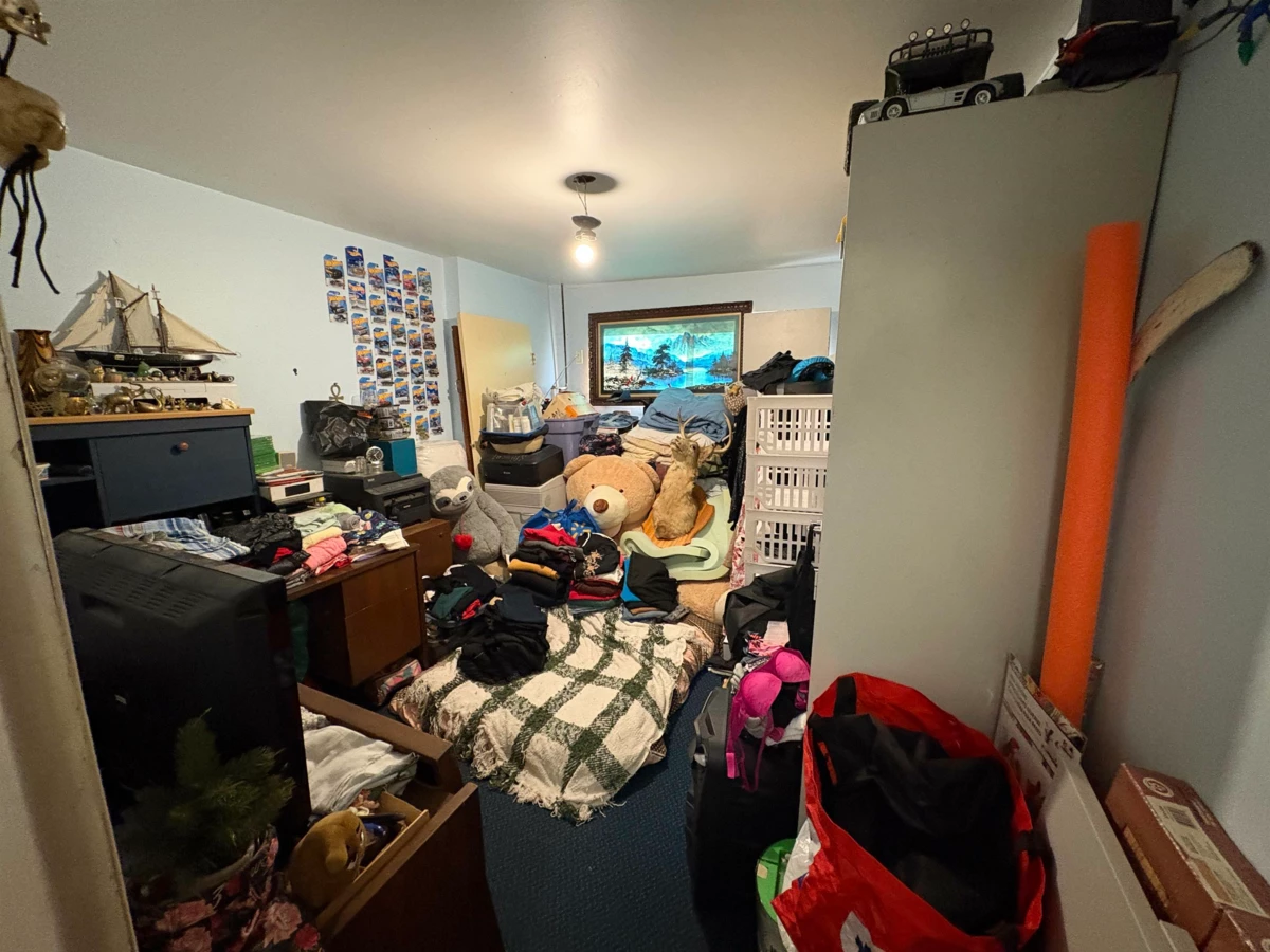 Family Room Photo of 14845 103 Avenue, Surrey, BC