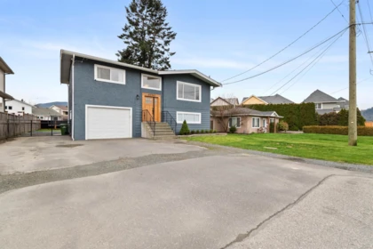 45362 Wells Road, Chilliwack, BC, Chilliwack — Single Family Residence for sale