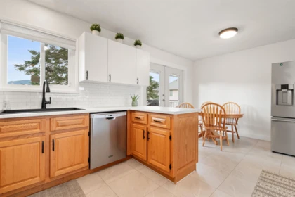 45362 Wells Road, Chilliwack, BC, Chilliwack — Single Family Residence for sale