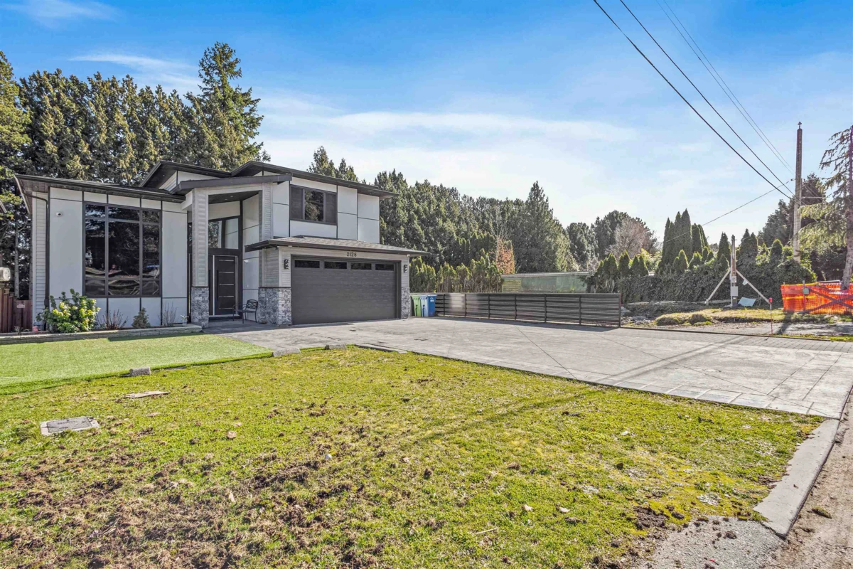 Exterior Rear Photo of 2128 Oakridge Crescent, Abbotsford, BC