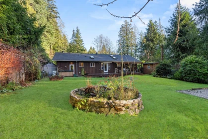 Outdoor Kitchen Photo of 1559 Park Avenue, Roberts Creek, BC