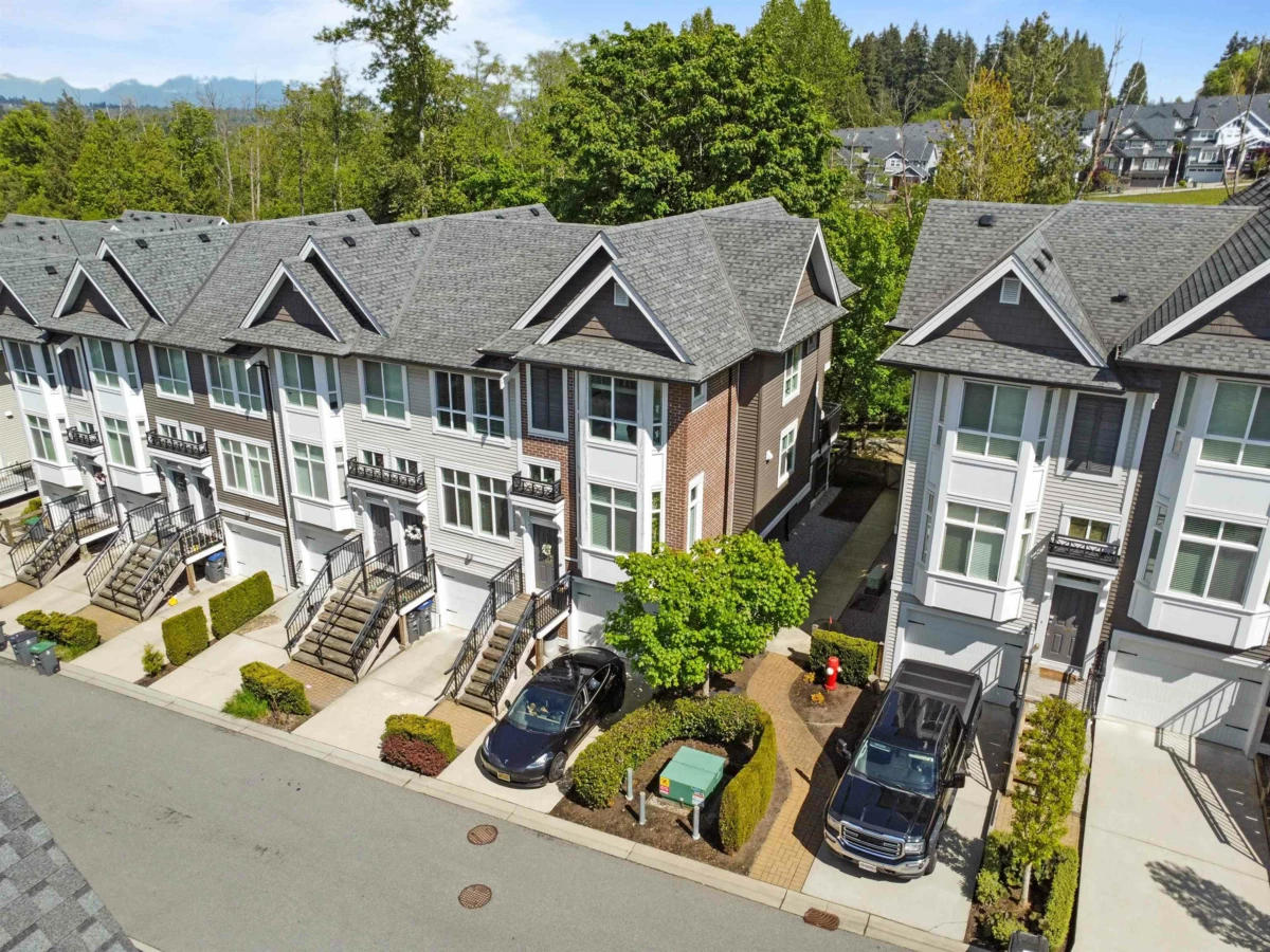 Living Room Photo of 61 14433 60 Avenue, Surrey, BC