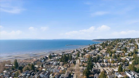 Community Amenities Photo (Clubhouse) of 927 Kent Street, White Rock, BC