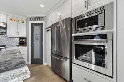 Pantry Photo of 927 Kent Street, White Rock, BC