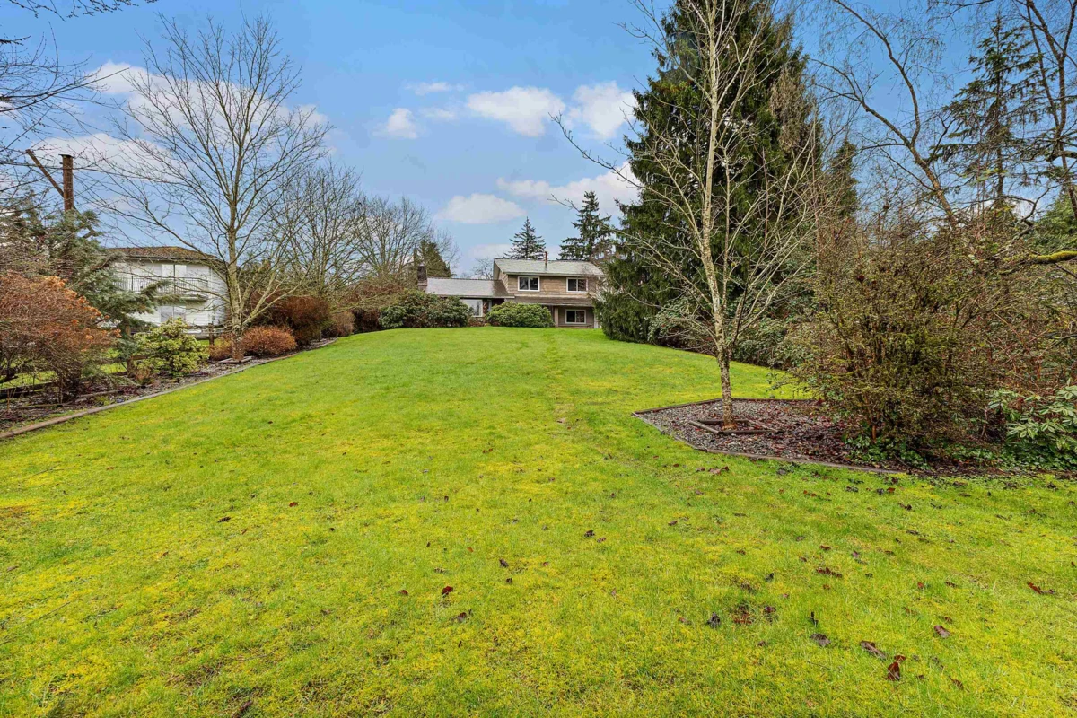 Family Room Photo of 7444 184 Street, Surrey, BC