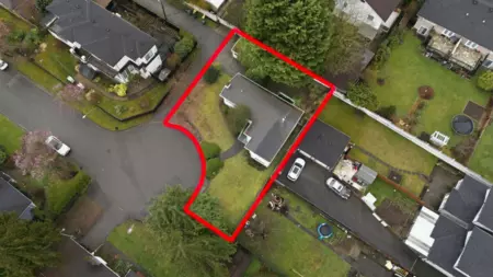 Front Yard Photo of 4745 Gilpin Court, Burnaby, BC