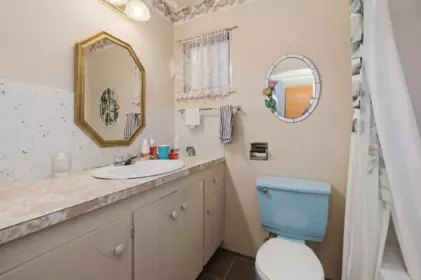 Walk-In Closet Photo of 4745 Gilpin Court, Burnaby, BC