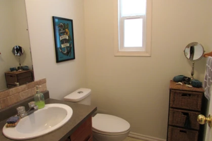 Walk-In Closet Photo of 45593 Mcintosh Drive, Chilliwack, BC