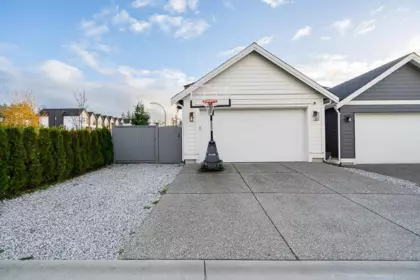 Garage Interior Photo of 16595 25a Avenue, Surrey, BC