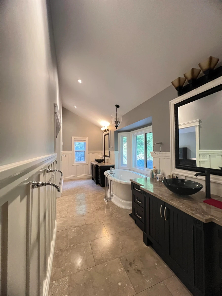 Laundry Room Photo of 2871 Fern Drive, Anmore, BC