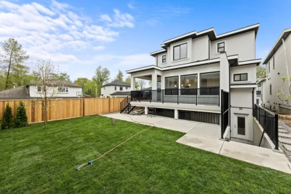 Hot Tub / Spa Photo of 10266 166a Street, Surrey, BC