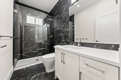 Powder Room Photo of 10266 166a Street, Surrey, BC