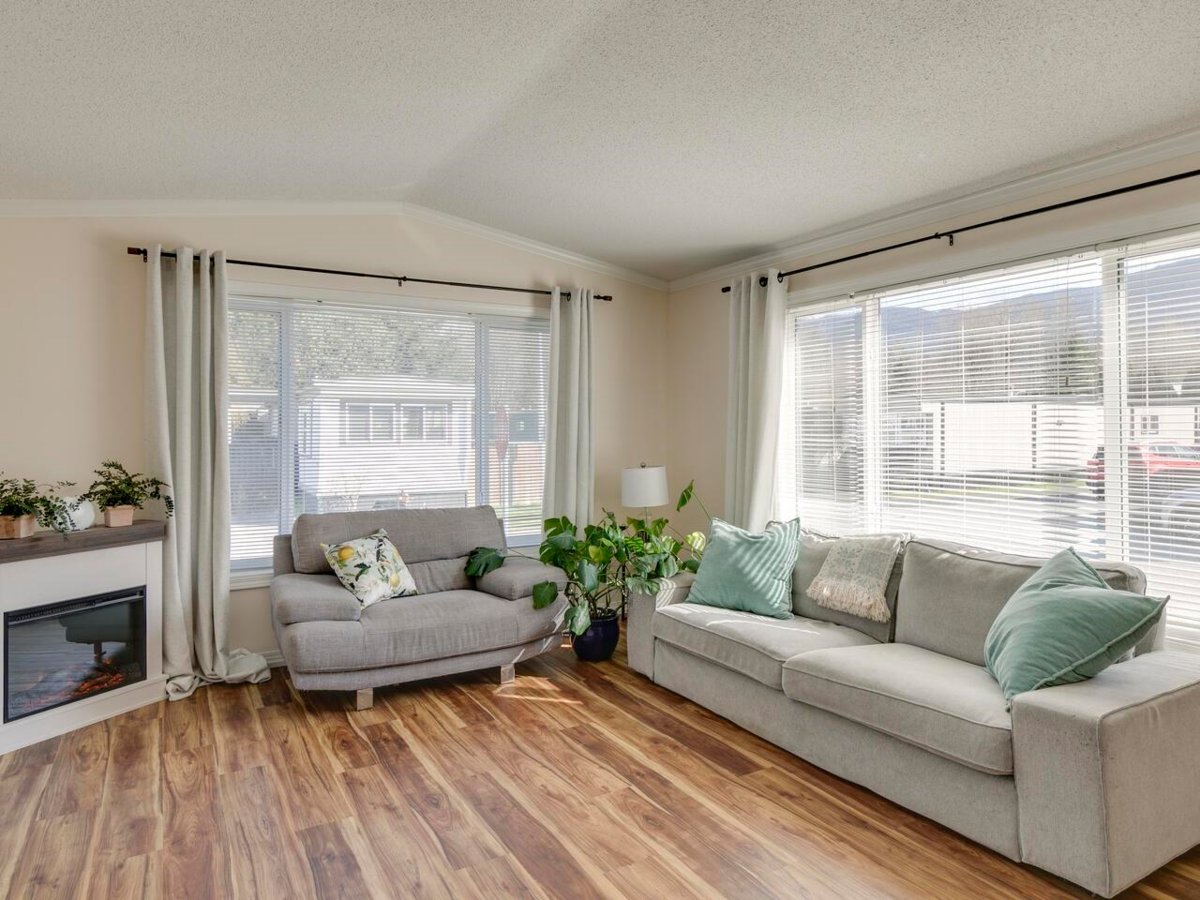 Dining Area Photo of 70 40157 Government Road, Squamish, BC