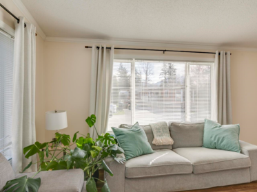 Breakfast Nook Photo of 70 40157 Government Road, Squamish, BC