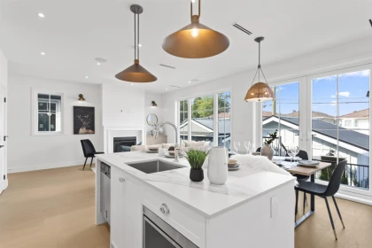 Kitchen Island Photo of 2 4315 Albert Street, Burnaby, BC