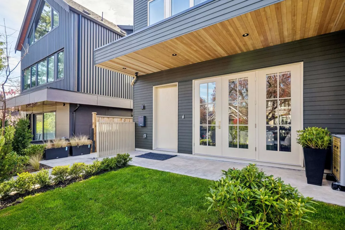 Family Room Photo of 1 3642 W 20th Avenue, Vancouver, BC