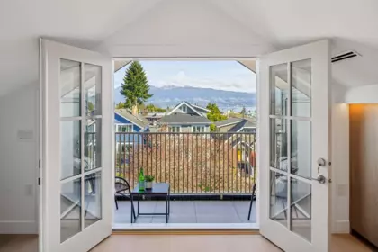 Mudroom Photo of 1 3642 W 20th Avenue, Vancouver, BC