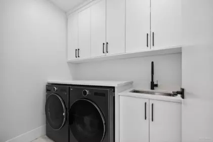 Laundry Room Photo of 15363 94 Avenue, Surrey, BC