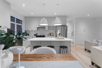 Breakfast Nook Photo of 1 33586 Huggins Street, Abbotsford, BC