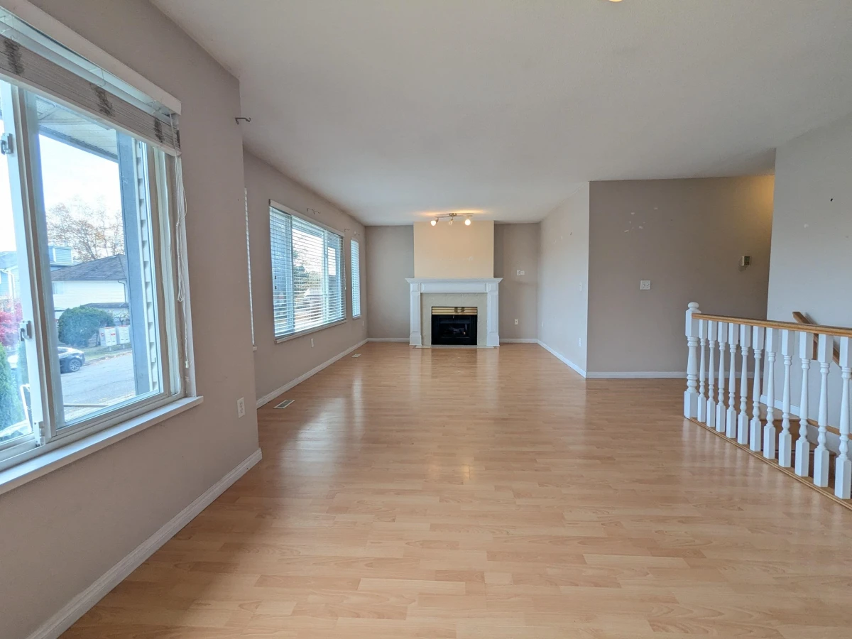 Living Room Photo of 5531 Oliver Drive, Richmond, BC