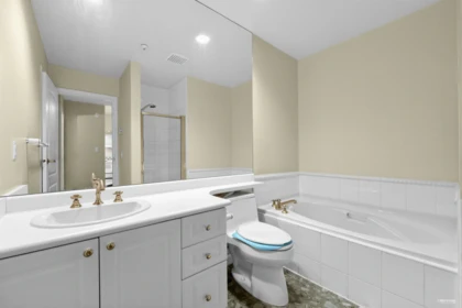 Office / Den Photo of 328 5735 Hampton Place, Vancouver, BC