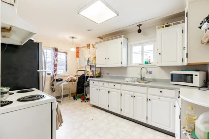 Kitchen Photo of 3163 Rupert Street, Vancouver, BC