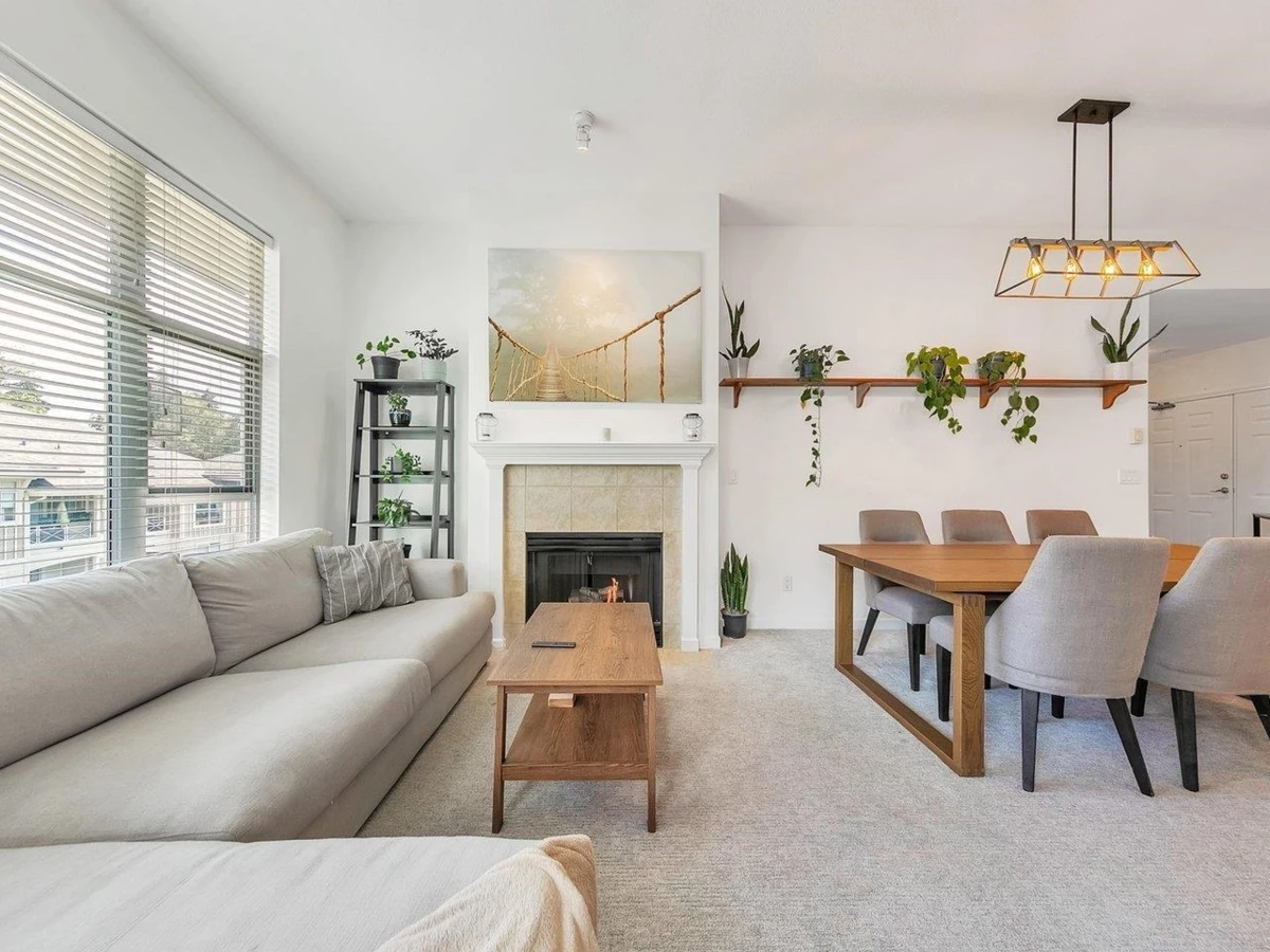 Dining Area Photo of 516 3608 Deercrest Drive, North Vancouver, BC