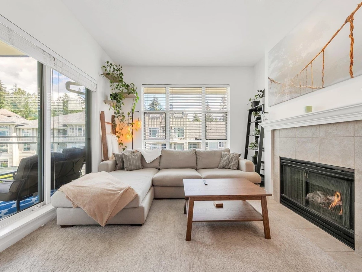 Family Room Photo of 516 3608 Deercrest Drive, North Vancouver, BC