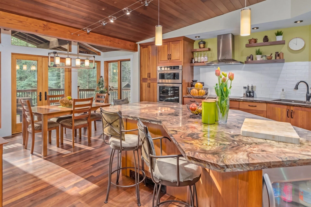 Dining Area Photo of 12595 Blue Mountain Crescent, Maple Ridge, BC