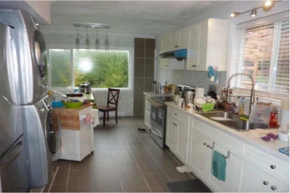 Kitchen Island Photo of 9909 Lyndhurst Street, Burnaby, BC