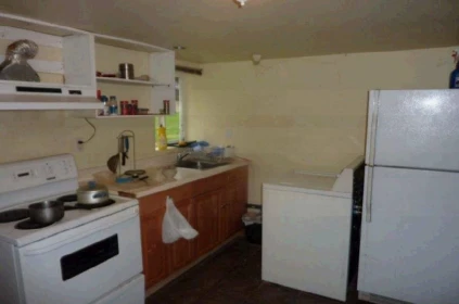 Kitchen Photo of 9909 Lyndhurst Street, Burnaby, BC