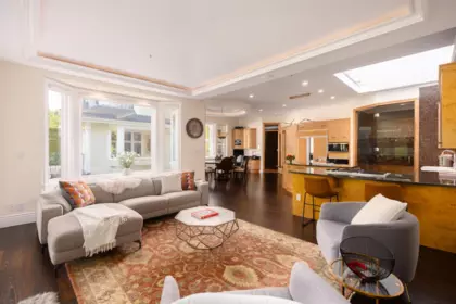 Kitchen Island Photo of 6388 Wiltshire Street, Vancouver, BC