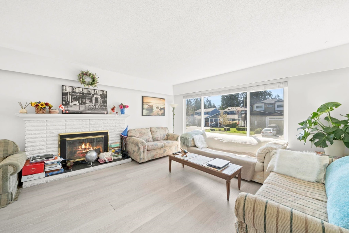Family Room Photo of 11925 92a Avenue, Delta, BC
