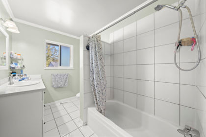 Guest Bathroom Photo of 11925 92a Avenue, Delta, BC