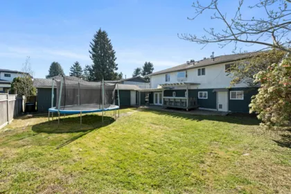 Swimming Pool Photo of 11925 92a Avenue, Delta, BC